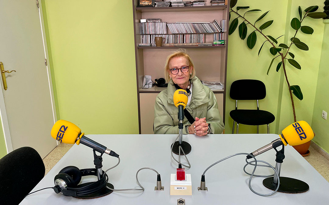 Marina Benedí en Radio Caspe./ S.F.
