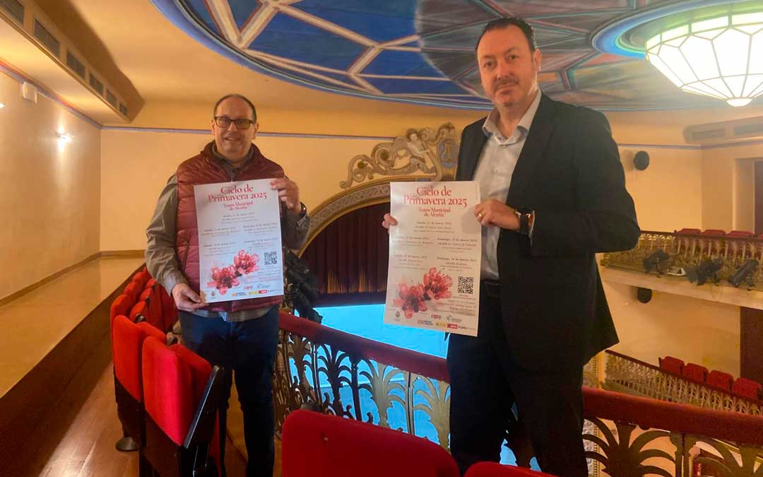 El edil y el técnico durante la presentación del ciclo./ M.M.R.