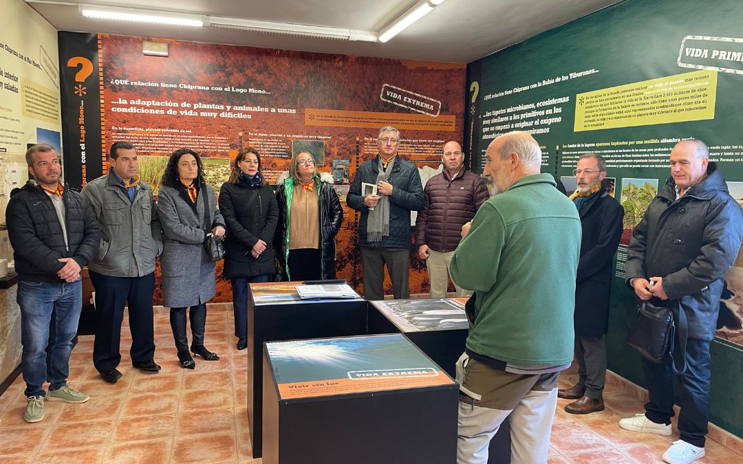 Visita consejero Manuel Blasco a Las Saladas de Chiprana./ S.F.