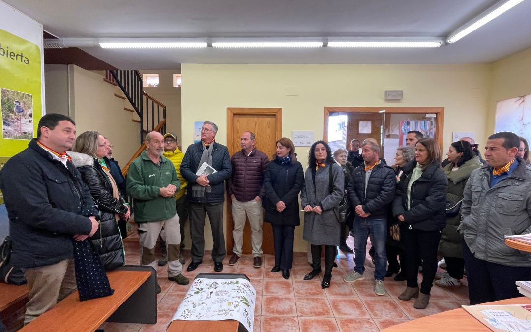 Visita consejero Manuel Blasco a Las Saladas de Chiprana./ S.F.