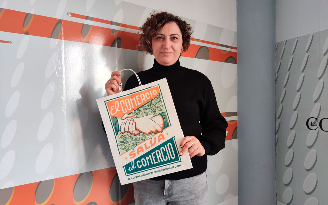 Irene Quintana, dinamizadora ACSA presenta la campaña "El Comercio salva al comercio" de Confecomerç / La Comarca