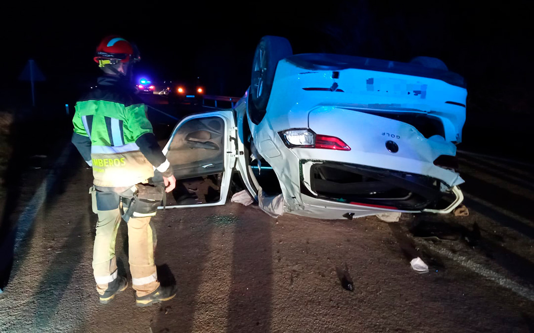 Vehículo accidentado / Bomberos DPT