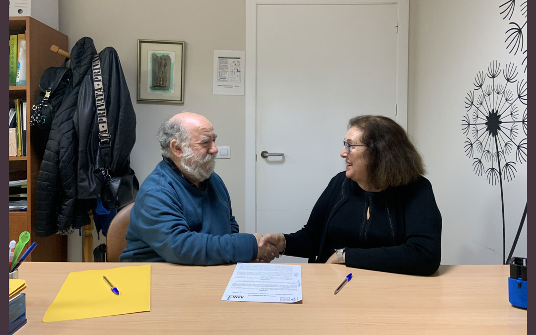 Firma del convenio de colaboración entre la Asociación Ictus de Aragón (AIDA) y la Asociación de Alzheimer Bajo Aragón "Los Calatravos"./ S.C.
