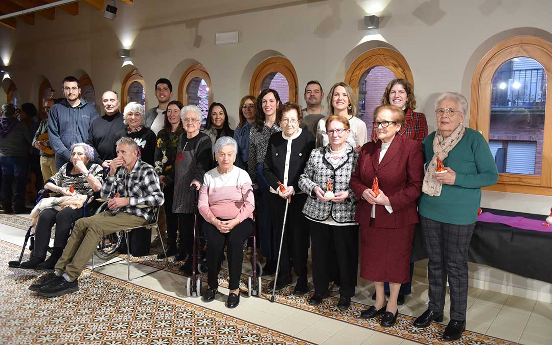 El Ayuntamiento de Alcorisa reconoció este 8M la labor las mujeres que regentaron un comercio en el pasado siglo XX, "las que abrieron camino". / Tomás Montero