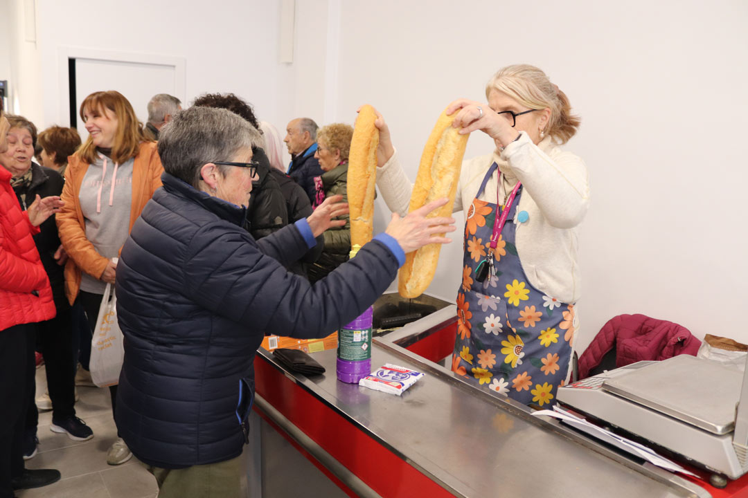 El multiservicio de Ráfales abre de nuevo sus puertas / A.S