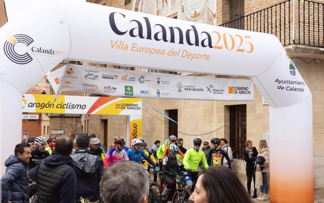 Salida de la BTT Melocotón Embolsado Calanda XCM. /Ayto Calanda