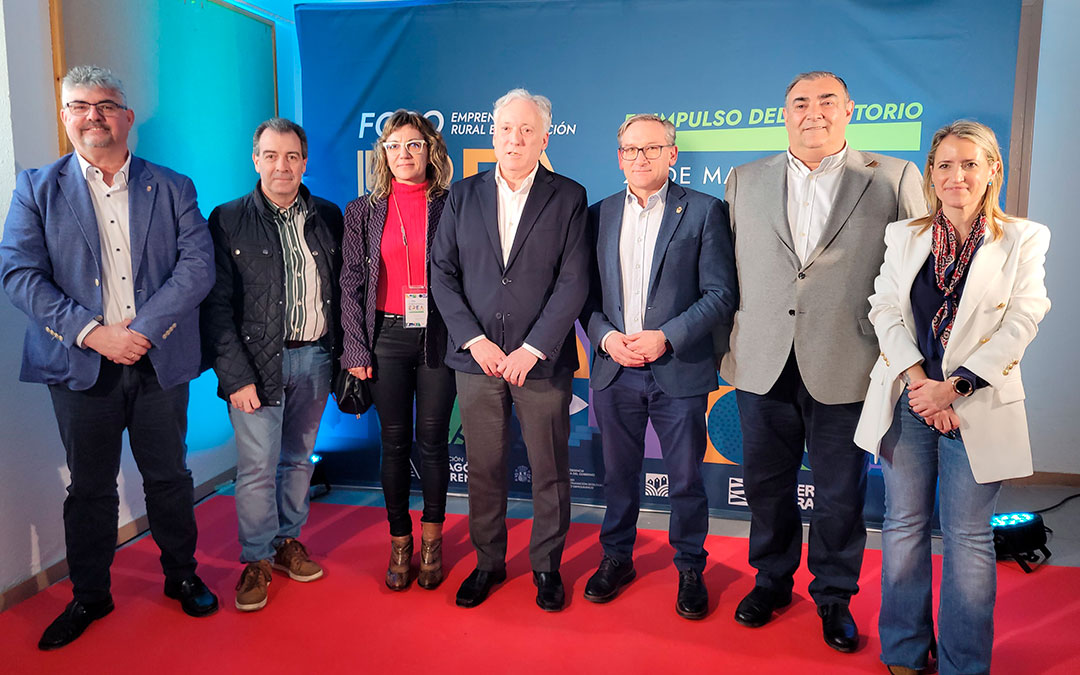 El consejero Octavio López clausuró el Foro EREA en Calanda. / DGA
