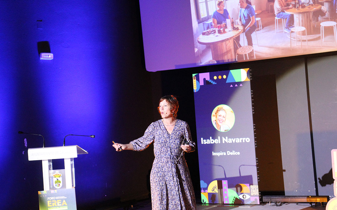 Isabel Navarro contó cómo emprendió Inspira Delice en Valderrobres. / B. Severino