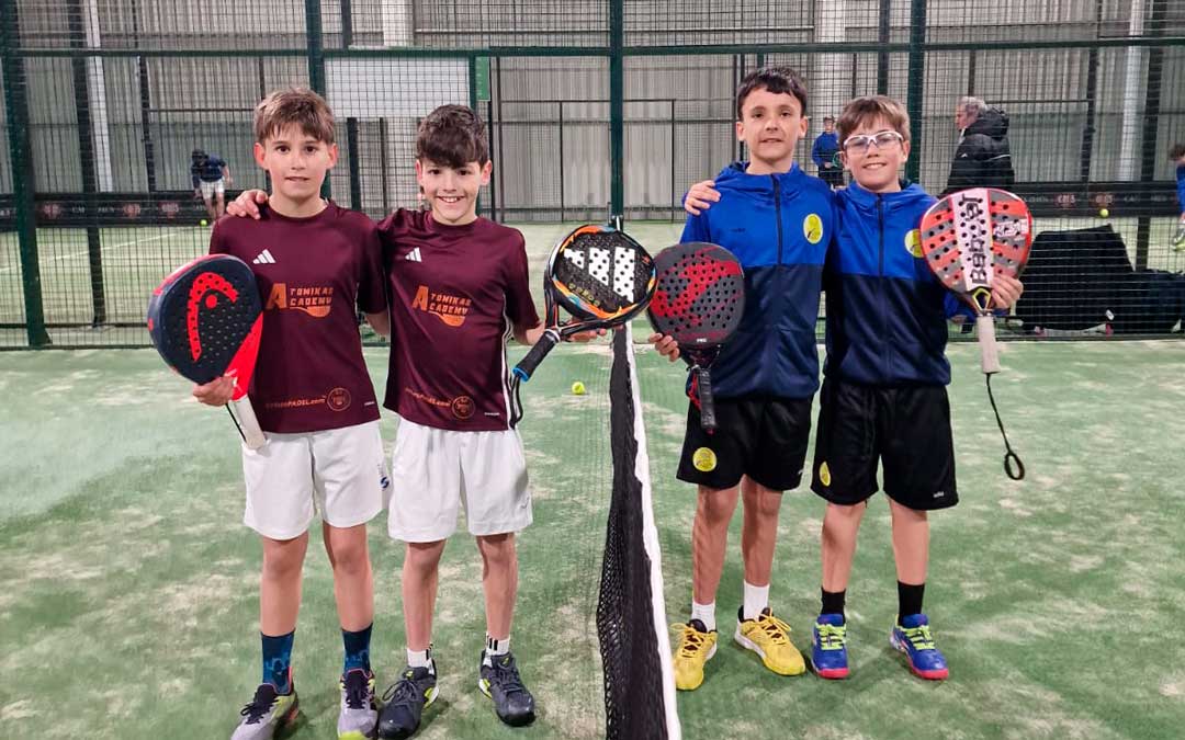 Los dos jóvenes alcañizanos antes de su último partido del Campeonato./ J.S.