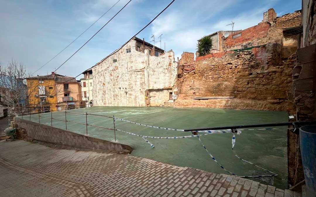 Imagen del solar en el que trabajará el Ayuntamiento de Caspe./ Ayto.