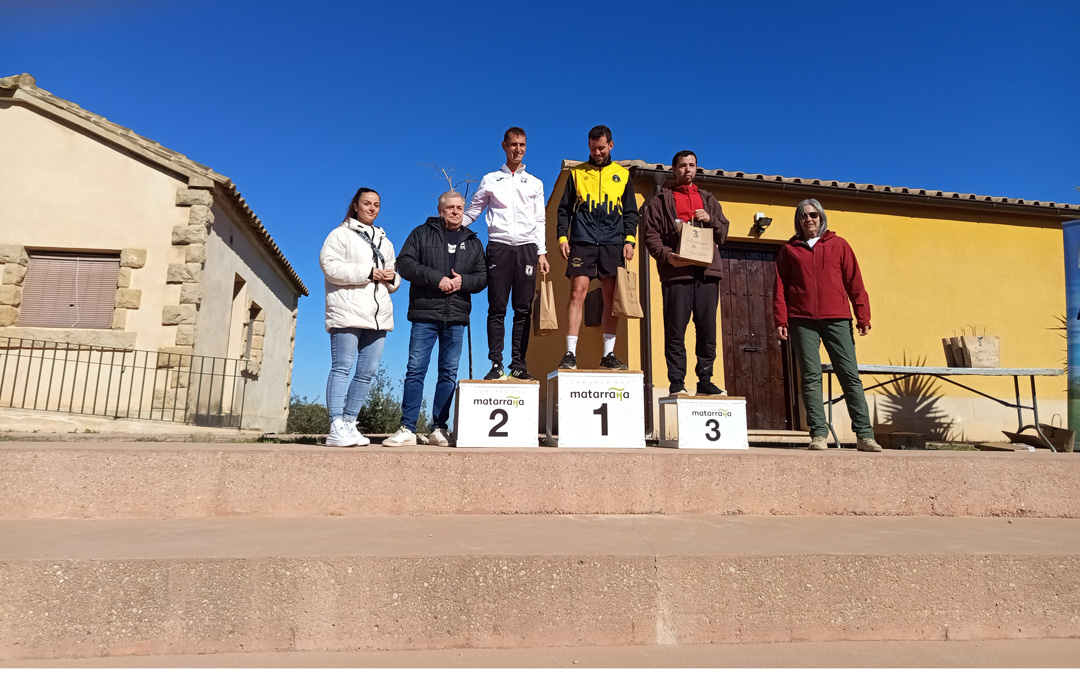 Uno de los pódiums del Cross de la Comarca del Matarraña. / M.J Salvador