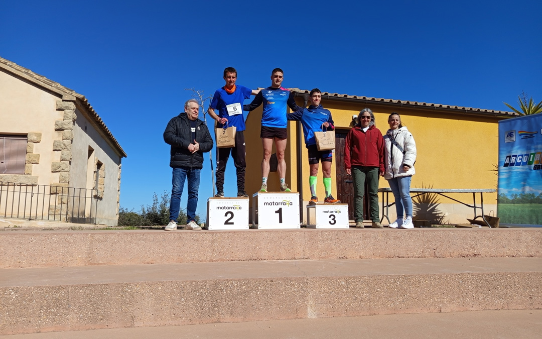 Uno de los pódiums del Cross de la Comarca del Matarraña. / M.J Salvador