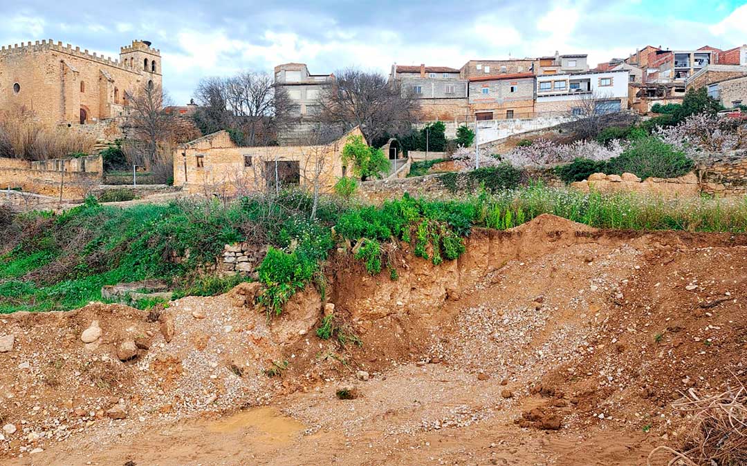 Restos óseos hallados en Fabara./ J.J.V.