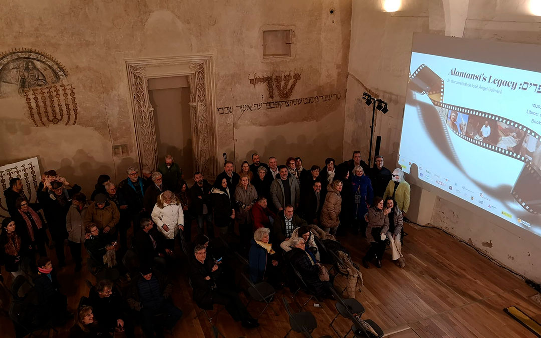 Proyección de 'Libros: el legado de Alantansí', y actuación de Arte Sonado en la sinagoga de Híjar. / José Ángel Guimerá