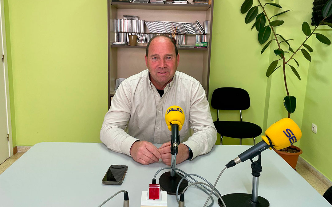 Javier Nicolás en Radio Caspe./ S.F.