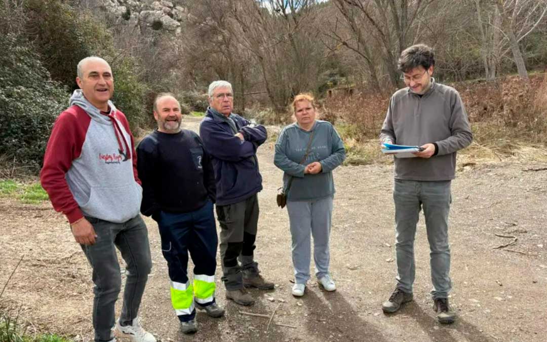Imagen de la nueva junta./ REGANTES MONTALBÁN