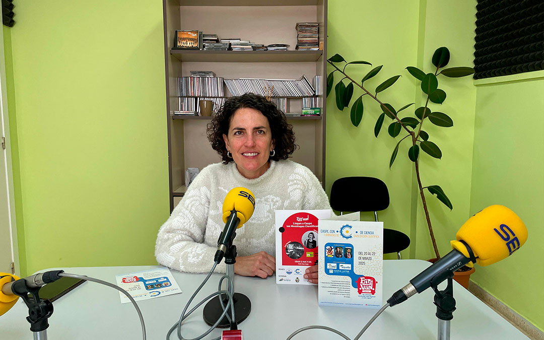 Mari Albiac en Radio Caspe./ S.F.