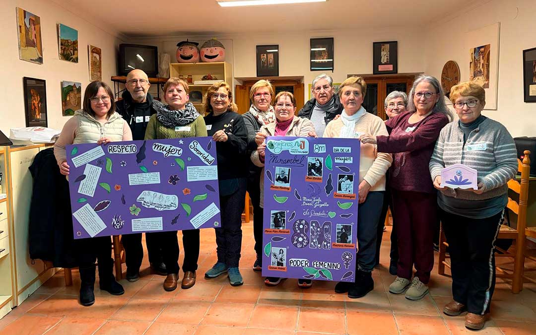 Acción del 8M en Mirambel donde se repasó la figura de La Pardala. / Ayto. Mirambel