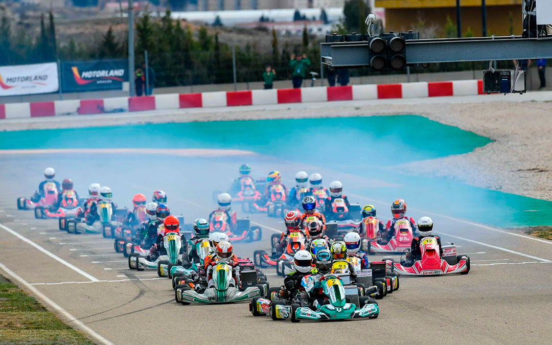 Imagen de archivo de una competición de karting en las pistas de Alcañiz. / Motorland
