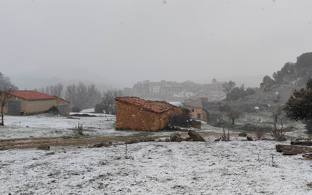 Torre de Arcas nevada./ Luis Vicente Lasmarías