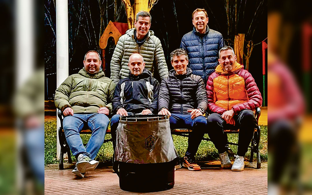 De sus fundadores, a día de hoy, quedan seis: Javi Marco, Roberto García (de pie), Carlos Fuster, Alejandro Marco, Sergio Gavín y Marcos Sánchez./ M.S.