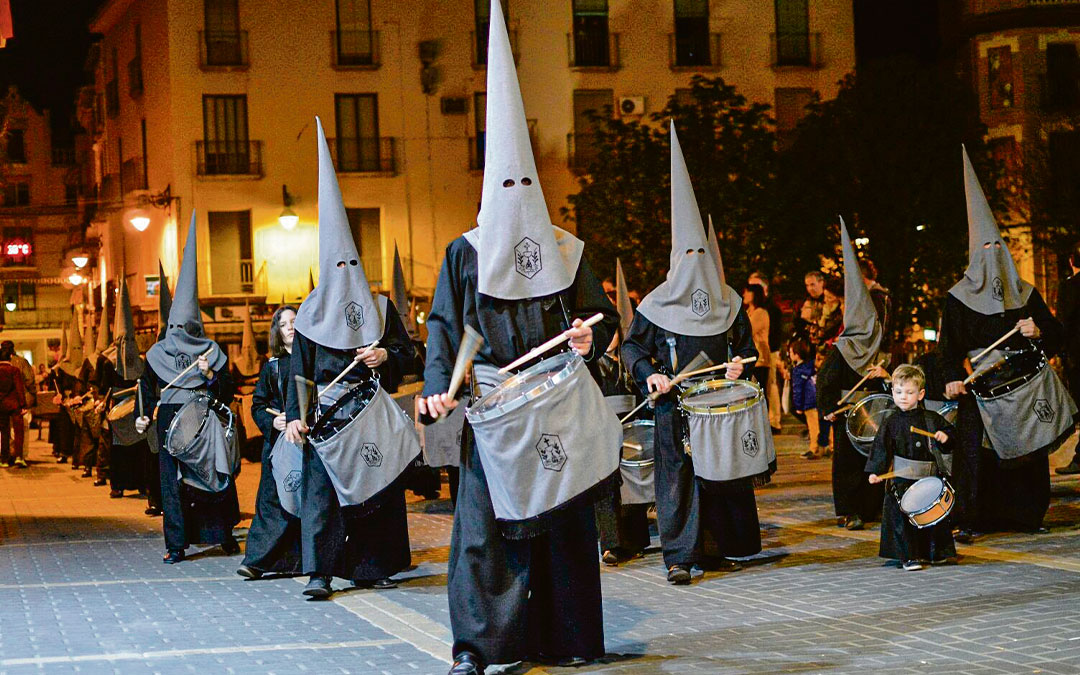 Sus bombos y tambores son los más recientes de todas las cofradías. Destacan por su innovación en los toques y marchas./ Oración de Jesús en el Huerto