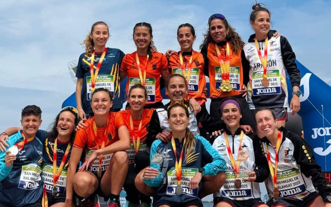 El equipo femenino de la selección aragonesa de trail consigue el bronce en el Campeonato de España en Ibiza. / Marcos Ramos