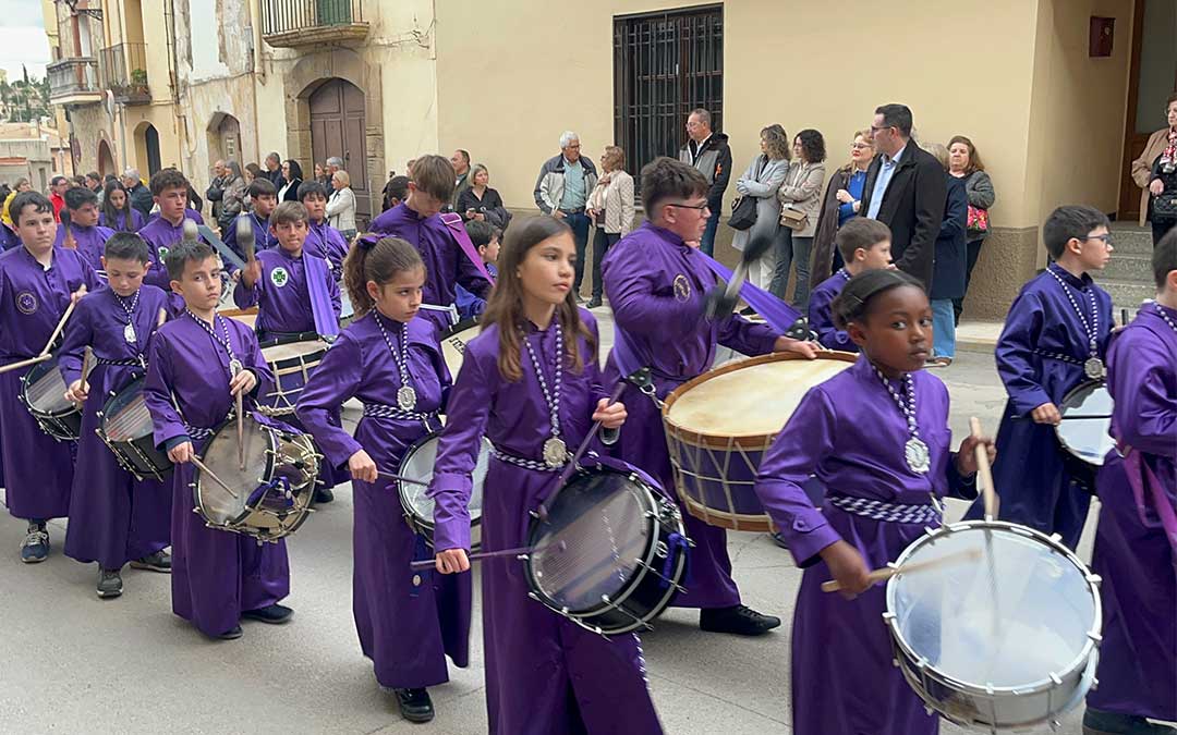 Los nueve pueblos de la Ruta desfilaron después del pregón./ C.O.