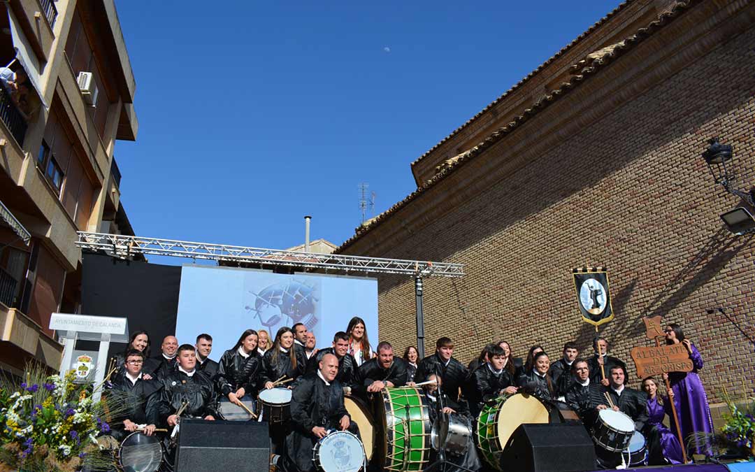 Momentos del acto de Exaltación de tambores y bombos este domingo./I.M.