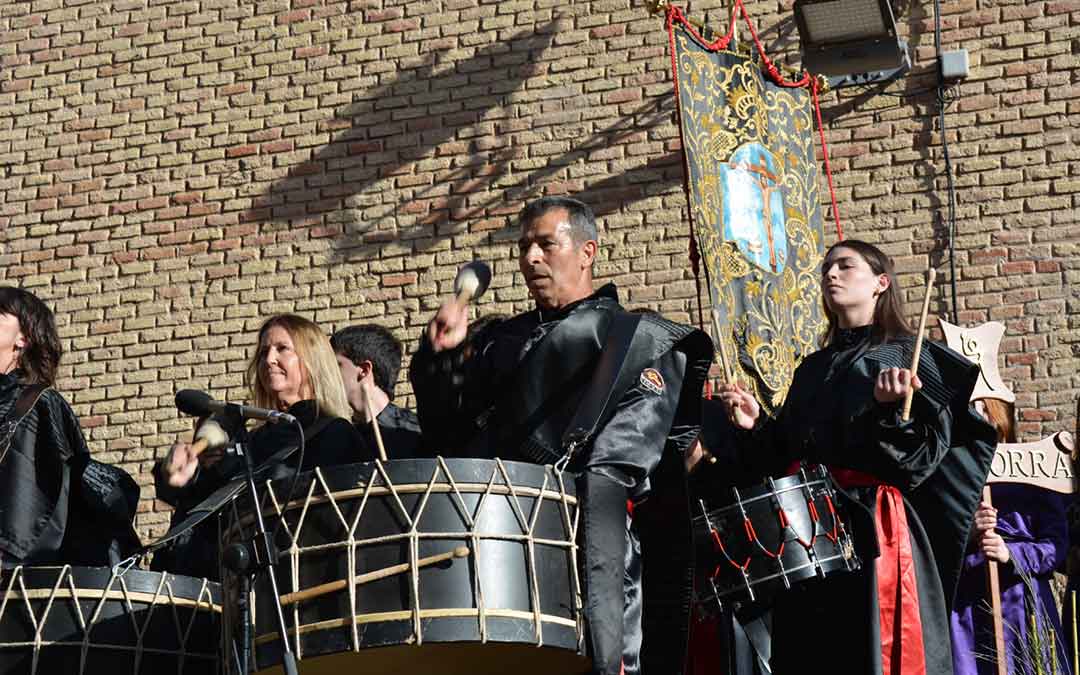 Momentos del acto de Exaltación de tambores y bombos este domingo./I.M.