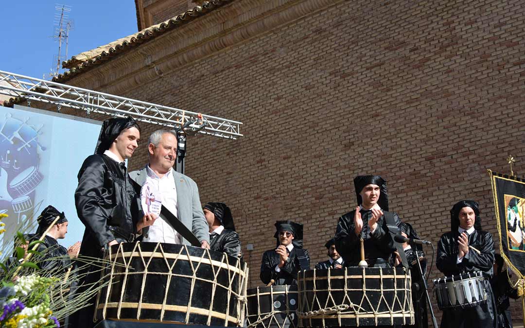 Momentos del acto de Exaltación de tambores y bombos este domingo./I.M.