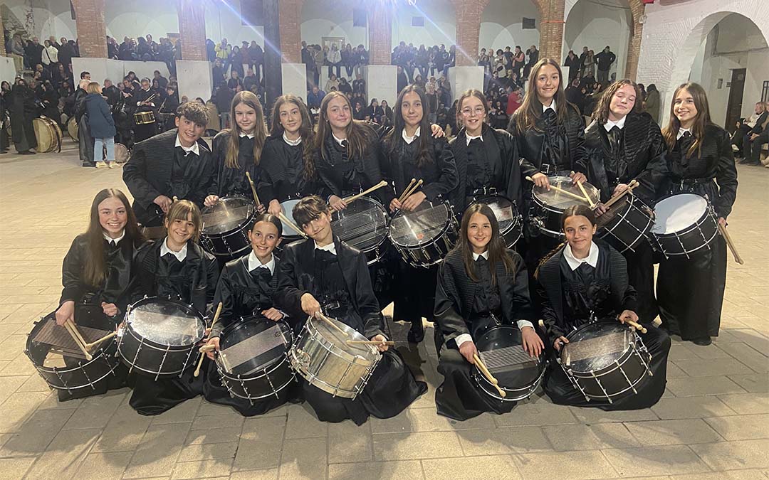 Un grupo de amigas de Híjar, de las primeras en acudir a la cita./ A.Z.