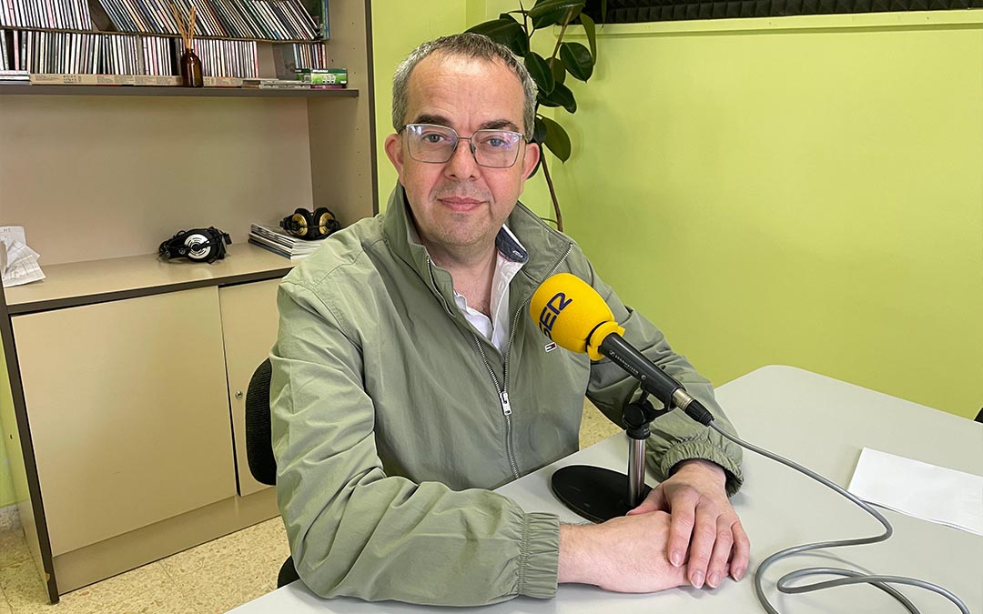 José Miguel Borruey en Radio Caspe./ S.F.