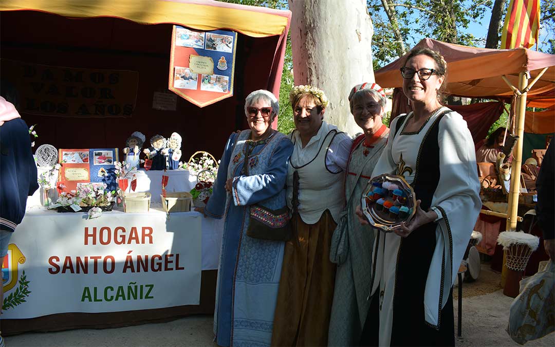 Participantes en el mercado medieval de este fin de semana en Alcañiz./ I.M.