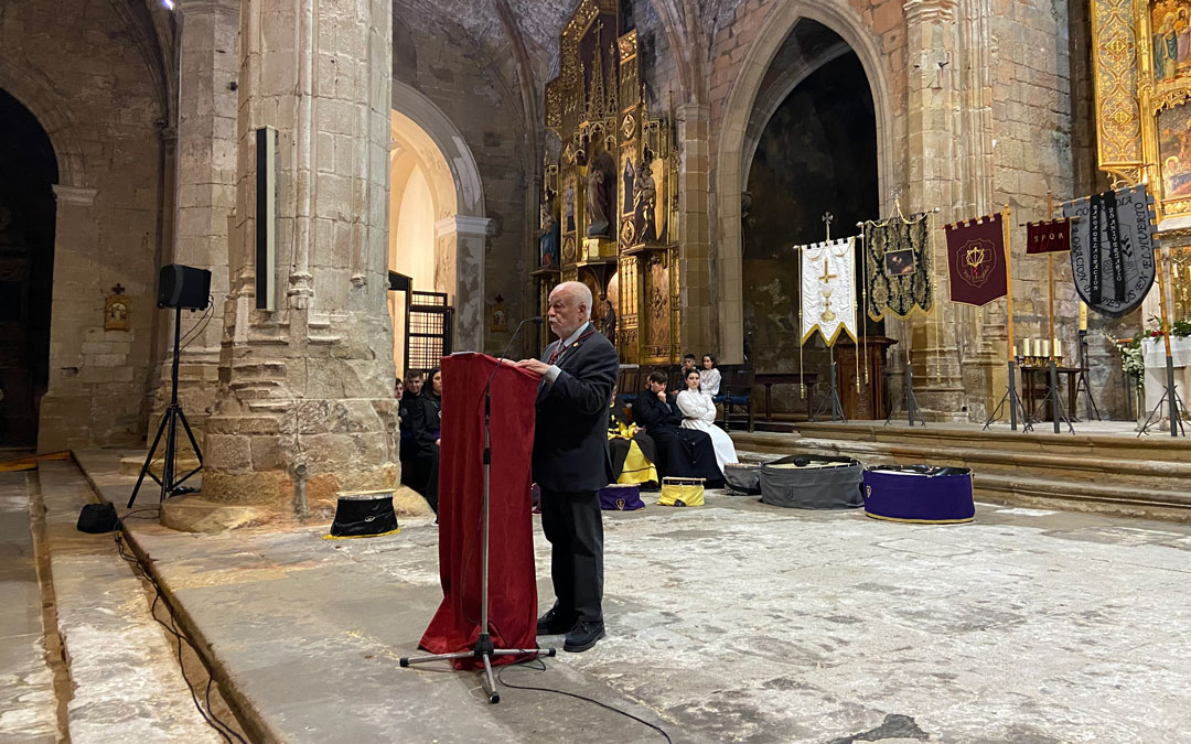 Ángel Luis Nápoles Gimeno fue el encargado de dar el pregón de la Semana Santa en Caspe. / A.Z