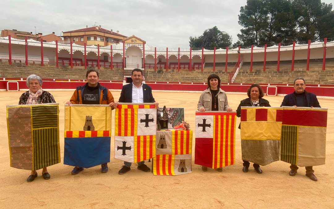 Presentación de los actos de San Jorge este viernes en la plaza de toros de Alcañiz./ M.M.R.