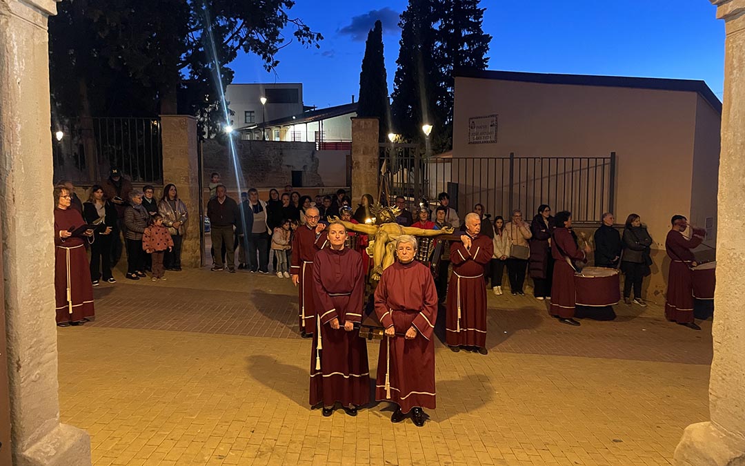 Procesión del Silencio por el casco histórico de Caspe./ S.F.