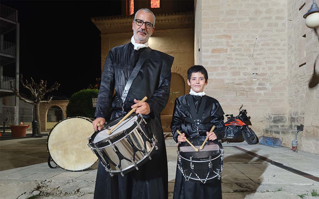 Jesús y Daniel, padre e hijo, una tradición que se pasa de generación en generación./ A.S.