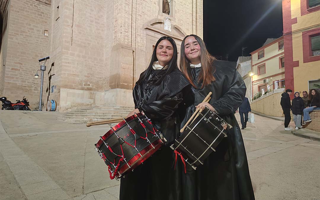 Las más jóvenes las primeras en llegar./ A.S.