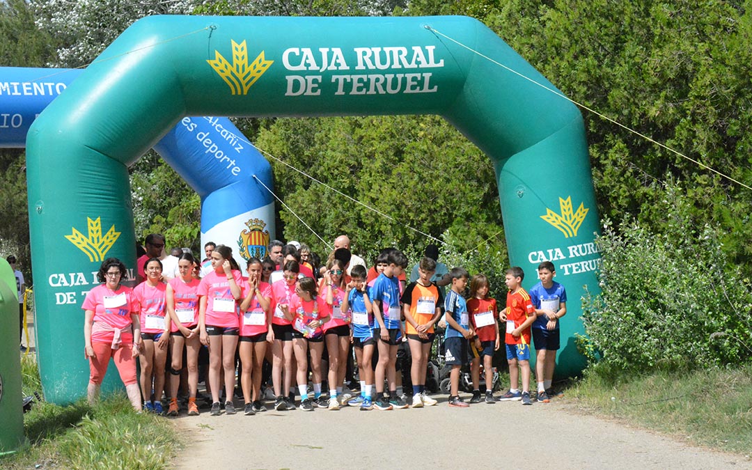 Salida de la carrera solidaria de la 10k de 2025 de Alcañiz / Alba Zurita