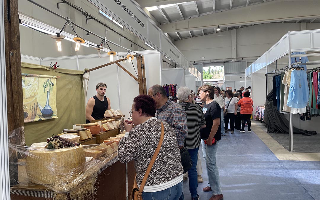 Feria ganadera, alimentación y artesanía Samper de Calanda 2025./ S.F.