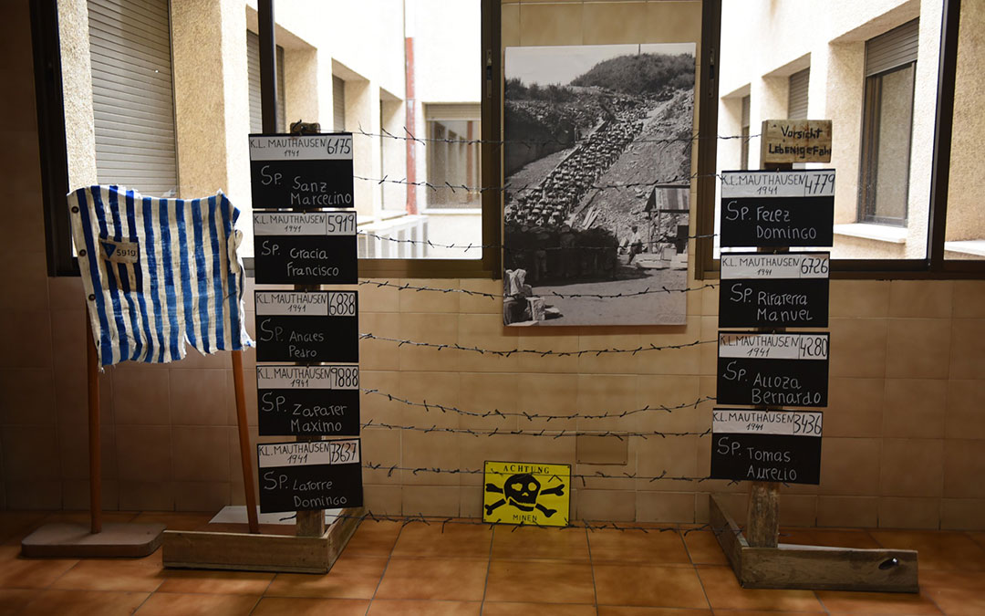 Exposición en Alcorisa 'Republicanos Españoles víctimas del Nazismo' por los 80 años de la liberación de Mauthausen. / Tomás Montero