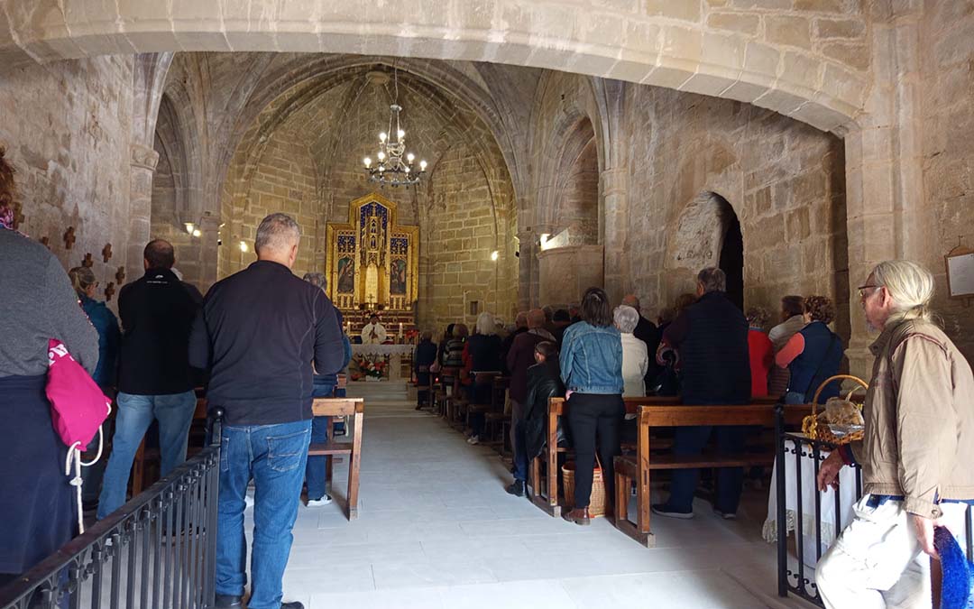 Misa en la ermita de la Misericordia./M.J. Salvador