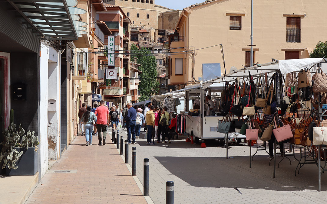Actividades durante la feria y ambiente de este domingo. / A.Z