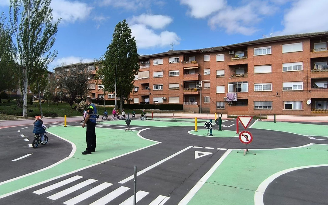 Jornada de educación vial a los alumnos del C.E.I.P Juan Ramón Alegre de Andorra./ AFPES