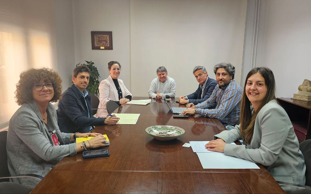 Imagen de la reunión de la mesa de relevo generacional./ DPT