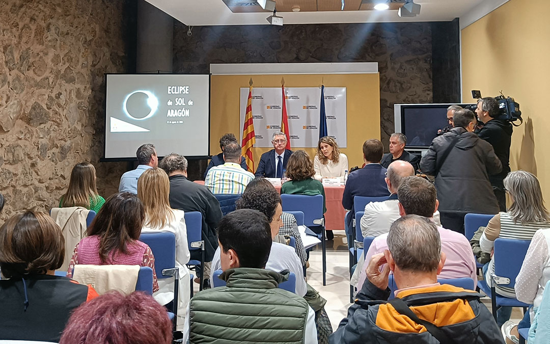 Imagen de una de las primeras reuniones con los municipios interesados en Teruel./DGA