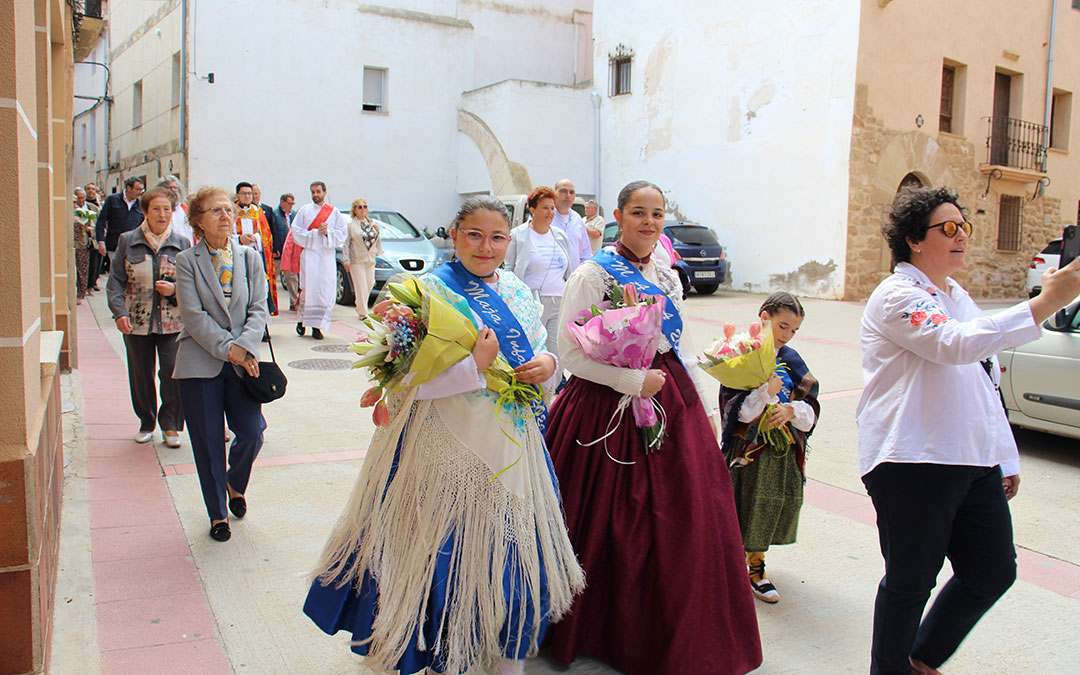 Las Majas que pudieron estar disfrutaron de la jornada entre fotos. / B. Severino