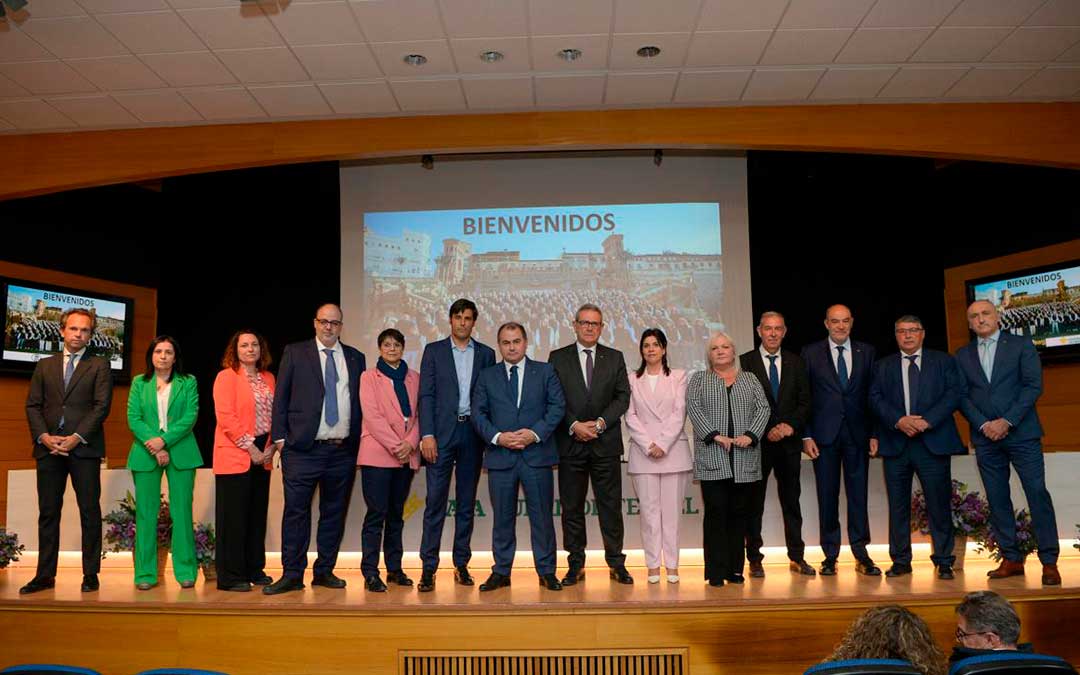 Foto familiar de la Asamblea General de Caja Rural de Teruel./ Caja Rural.