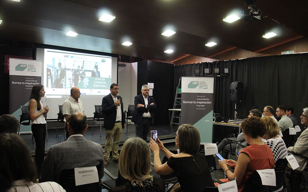Presentación de la jornada a cargo de las autoridades. / B. Severino